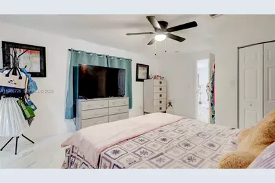 10529 NW 35th Ave, Miami, FL 33147 - Photo 20