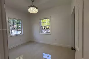 521 NW 48th St, Miami, FL 33127 - Photo 20