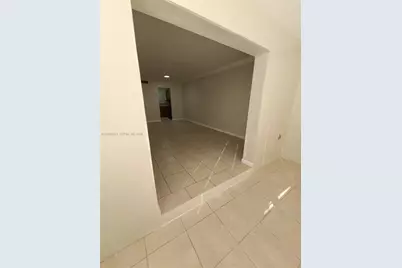 140 Royal Palm Rd #107, Hialeah Gardens, FL 33016 - Photo 10