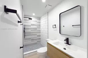 1061 NW 87th St, Miami, FL 33150 - Photo 12