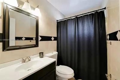 7921 NW 178th St, Hialeah, FL 33015 - Photo 20