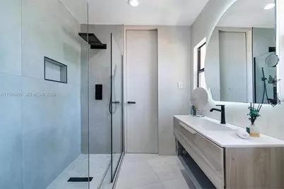 1675 Coral Gardens Dr, Wilton Manors, FL 33334 - Photo 24