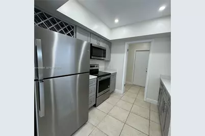 590 NE 20th St #2, Wilton Manors, FL 33305 - Photo 4