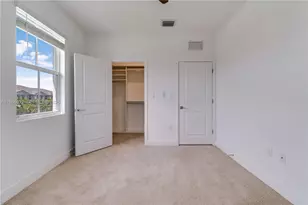 230 SW 170th Ave, Pembroke Pines, FL 33027 - Photo 38