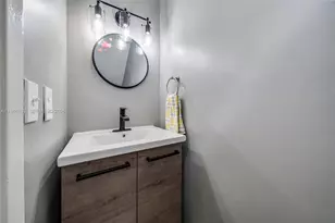 1809 SW 107th Ave, Miami, FL 33165 - Photo 14