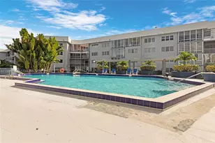 871 NE 195th St, Miami, FL 33179 - Photo 28