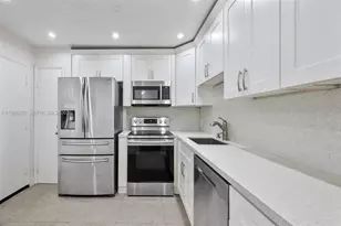 871 NE 195th St, Miami, FL 33179 - Photo 8