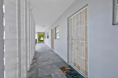 871 NE 195th St #202, Miami, FL 33179 - Photo 2