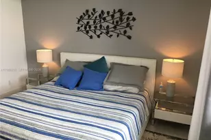 335 S Biscayne Blvd, Miami, FL 33131 - Photo 14