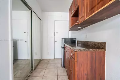 715 NE 6th St #5C, Fort Lauderdale, FL 33304 - Photo 10