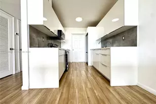 16850 S Glades Dr, North Miami Beach, FL 33162 - Photo 2