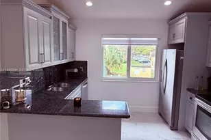 8033 Lake Dr, Doral, FL 33166 - Photo 4