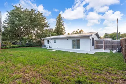 3180 NE 10th Ter, Pompano Beach, FL 33064 - Photo 18