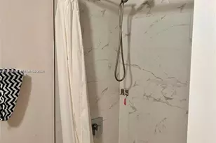 2561 NE 193rd St, Miami, FL 33180 - Photo 10