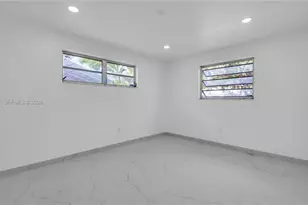 8850 NE 4th Ave, El Portal, FL 33138 - Photo 16
