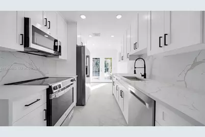 8850 NE 4th Ave, El Portal, FL 33138 - Photo 2