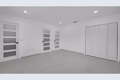 8850 NE 4th Ave, El Portal, FL 33138 - Photo 12