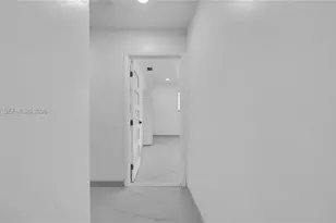 8850 NE 4th Ave, El Portal, FL 33138 - Photo 18