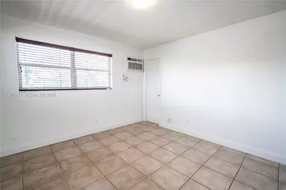 715 NE 6th St #12, Fort Lauderdale, FL 33304 - Photo 4