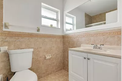 10532 SW 21st Ln, Miami, FL 33165 - Photo 22