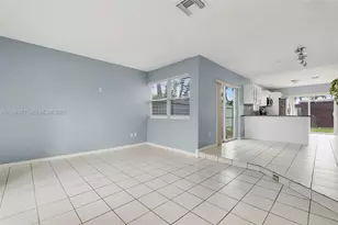 10532 SW 21st Ln, Miami, FL 33165 - Photo 4