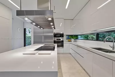 610 Harbor Cir, Key Biscayne, FL 33149 - Photo 18