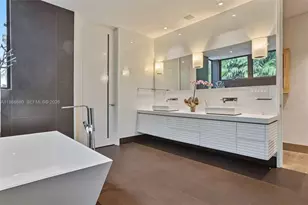 610 Harbor Cir, Key Biscayne, FL 33149 - Photo 32