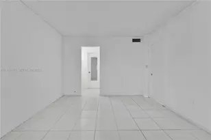 2999 Point E Dr, Aventura, FL 33160 - Photo 10