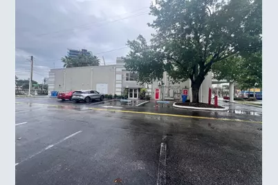 13750 Biscayne Blvd, North Miami Beach, FL 33181 - Photo 8