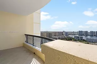 17875 Collins Ave, Sunny Isles Beach, FL 33160 - Photo 36