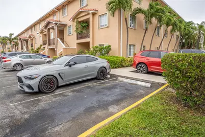 17425 NW 75th Pl #101, Hialeah, FL 33015 - Photo 6