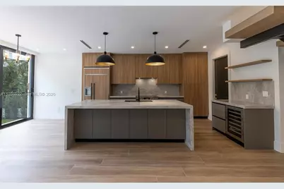 555 Catalonia Ave, Coral Gables, FL 33134 - Photo 8