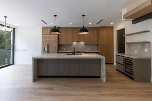 555 Catalonia Ave, Coral Gables, FL 33134 - Photo 8