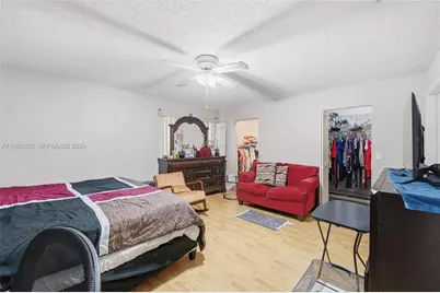 1421 SW 97th Ave, Pembroke Pines, FL 33025 - Photo 18
