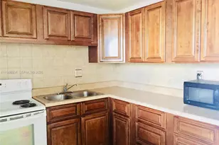 14170 SW 84th St, Miami, FL 33183 - Photo 6