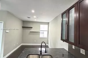 4331 SW 160th Ave, Miramar, FL 33027 - Photo 4