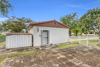 1081 SW 63rd Ave, West Miami, FL 33144 - Photo 22