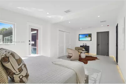 8220 SW 133rd St, Pinecrest, FL 33156 - Photo 16