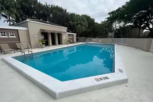 5570 SW 70th Pl S, Miami, FL 33155 - Photo 8