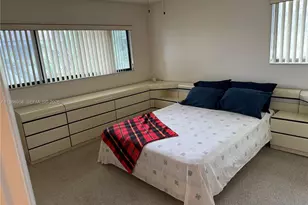 10419 E Clairmont Cir, Tamarac, FL 33321 - Photo 4