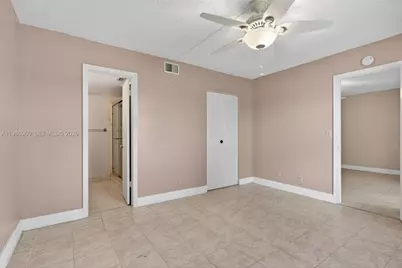 5520 Lakeside Dr #105, Margate, FL 33063 - Photo 26