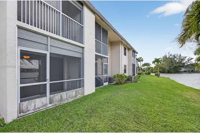 5520 Lakeside Dr #105, Margate, FL 33063 - Photo 32