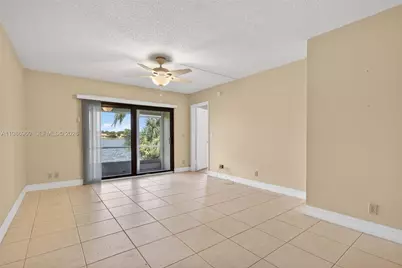 5520 Lakeside Dr #105, Margate, FL 33063 - Photo 16
