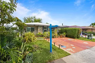 720 NW 4th St, Hallandale Beach, FL 33009 - Photo 2