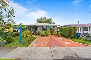 720 NW 4th St, Hallandale Beach, FL 33009 - Photo 1