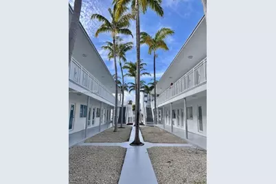 7435 Harding Ave #207, Miami Beach, FL 33141 - Photo 4