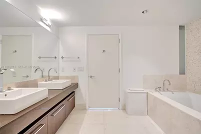 17121 Collins Ave #3206, Sunny Isles Beach, FL 33160 - Photo 14