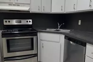 1251 NE 108th St, Miami, FL 33161 - Photo 6