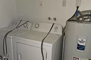 27 SW 8th Ct, Hallandale Beach, FL 33009 - Photo 4