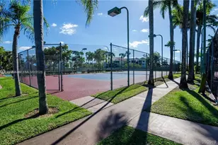 17751 NW 63rd Ct, Hialeah, FL 33015 - Photo 4